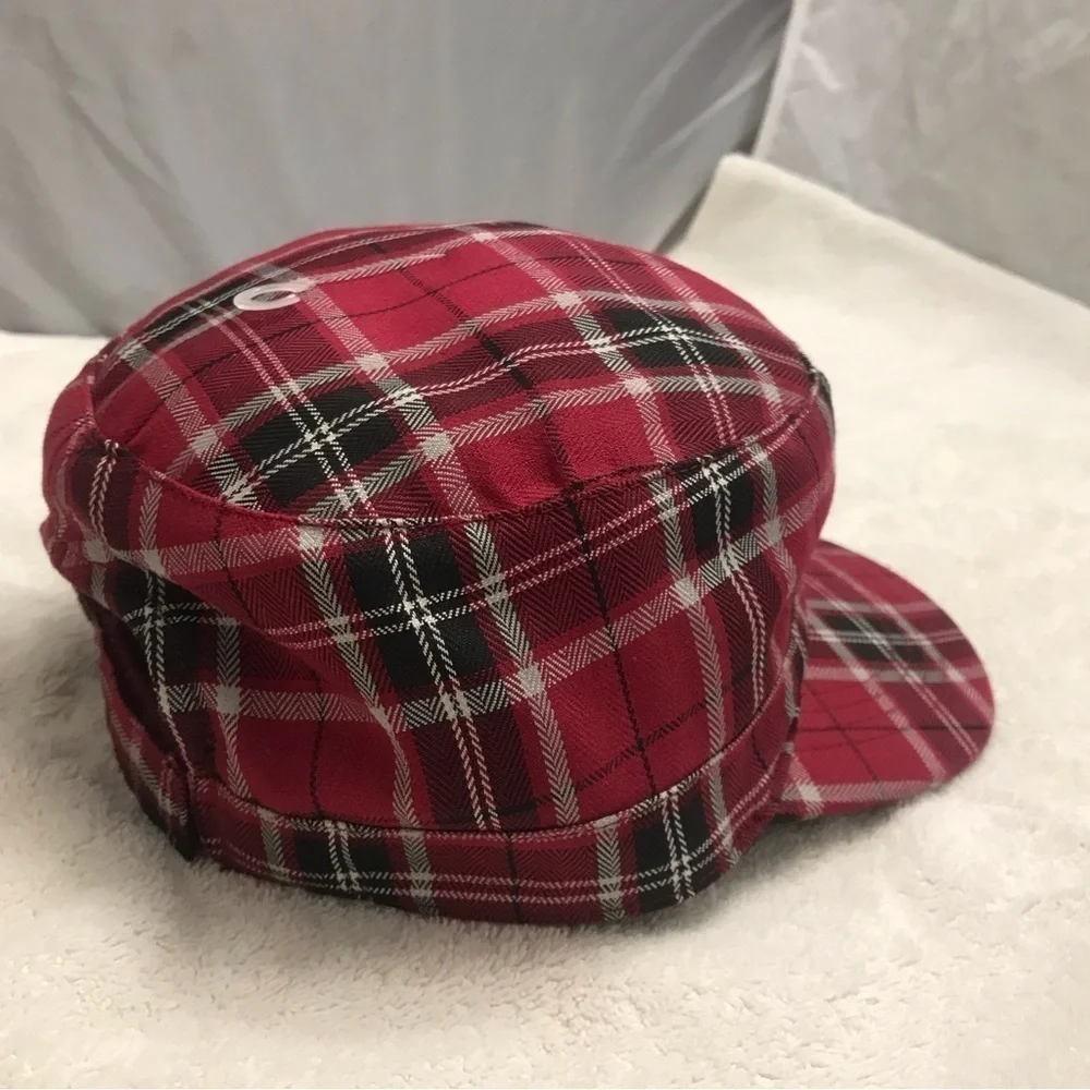 Captivating Headgear University of Oklahoma Sooners Woman's Flat Top Cap